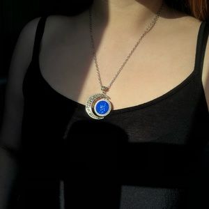 Crescent moon necklace w/ constellation 🌙